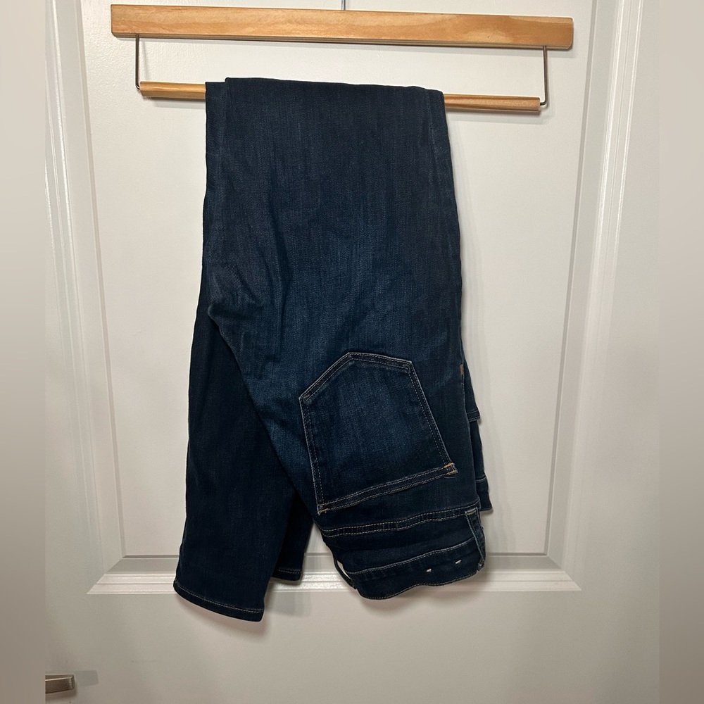 Medium wash skinny jeans